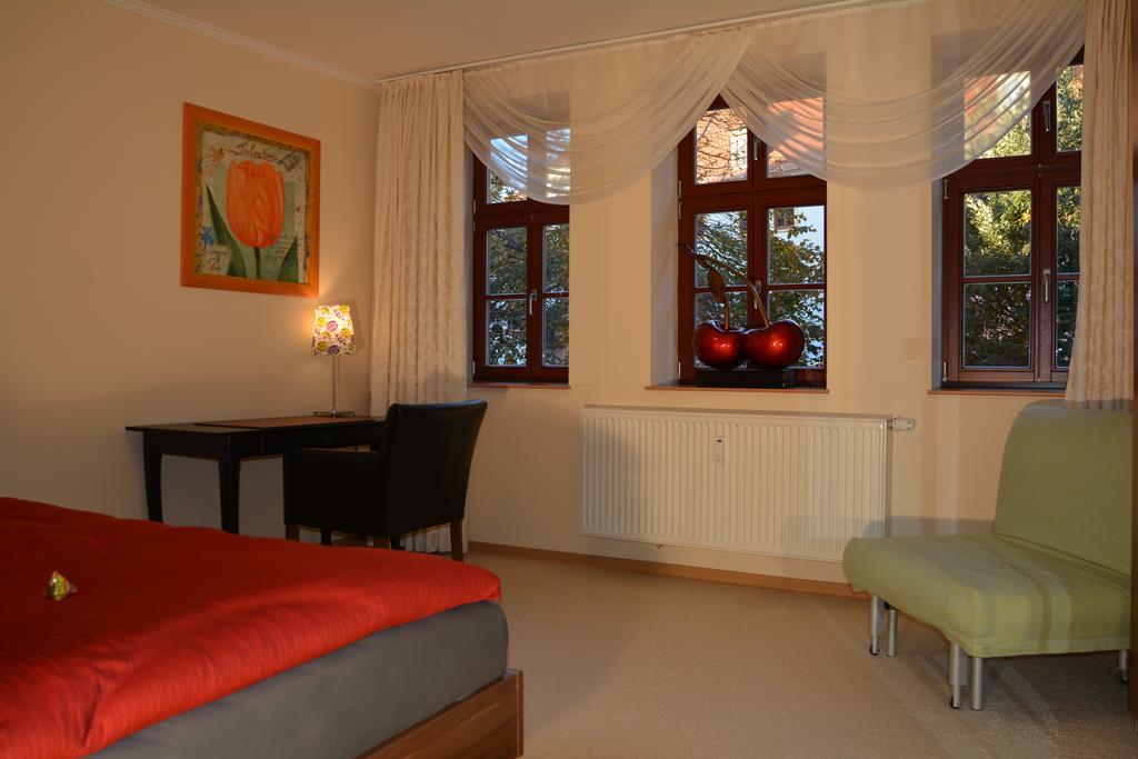Ferienwohnung Domschatz Naumburg  Phòng bức ảnh